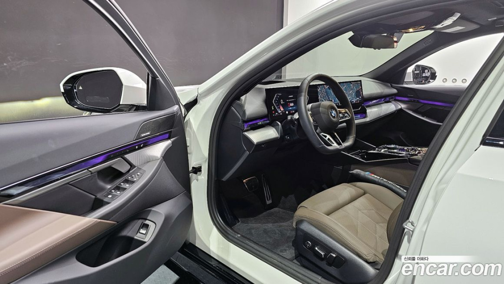 BMW 5-Series 520i M Sport, 2025