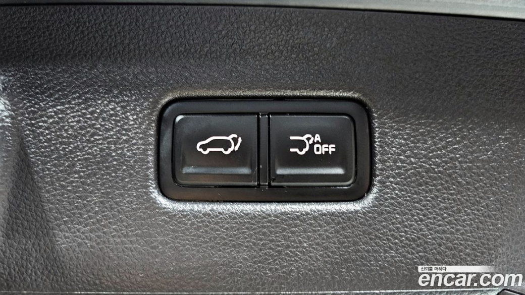 Kia Carnival 7-Seater Signature, 2023