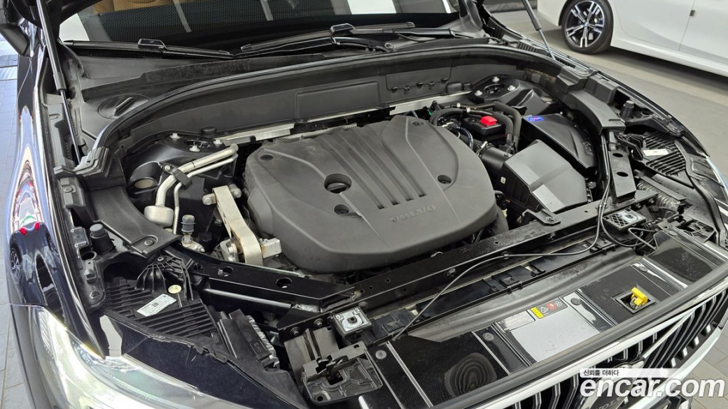 Volvo XC60 B5 Inscription, 2022