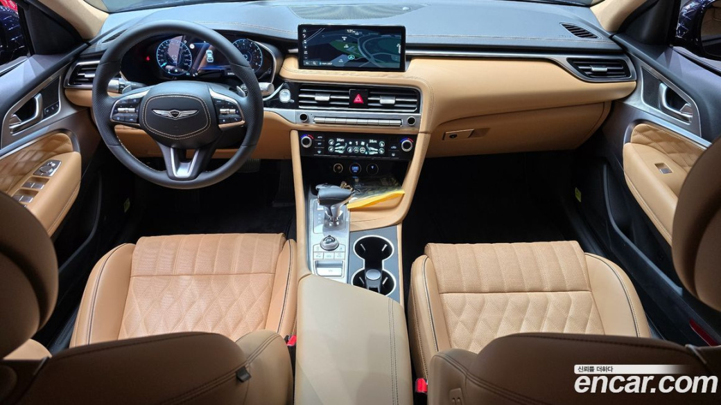 Genesis G70 Gasoline 2.5T 4WD, 2025