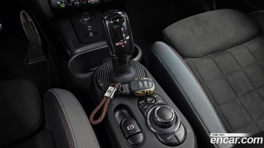 Mini Cooper JCW, 2023