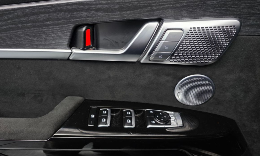 Kia Mohave Diesel 3.0 4WD 7-Seater, 2022