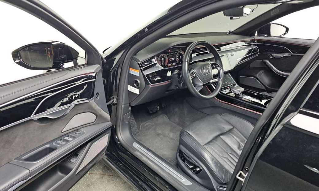 Audi A8 55 TFSI Quattro LWB, 2021