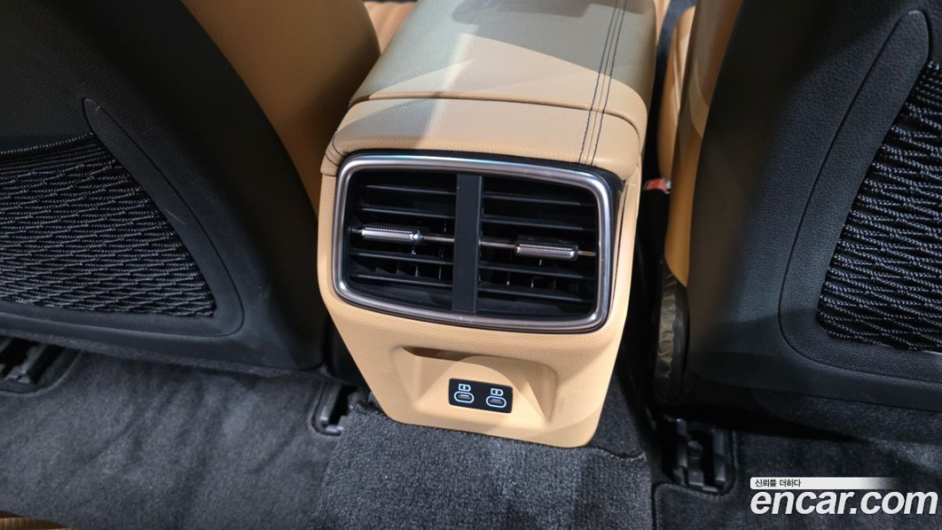 Genesis G70 Gasoline 2.5T 2WD, 2024