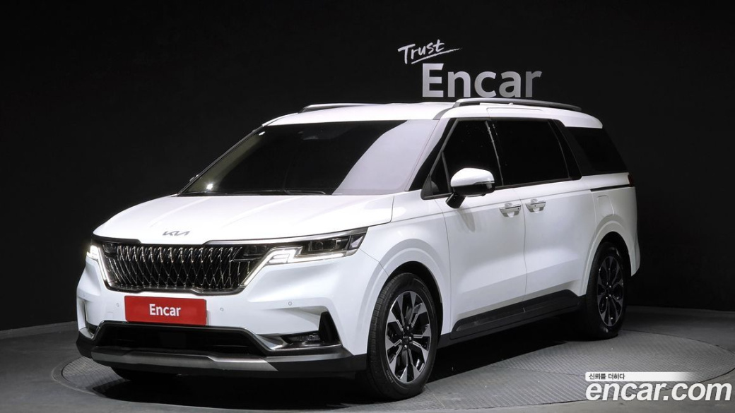 Kia Carnival 9-Seater Signature, 2023