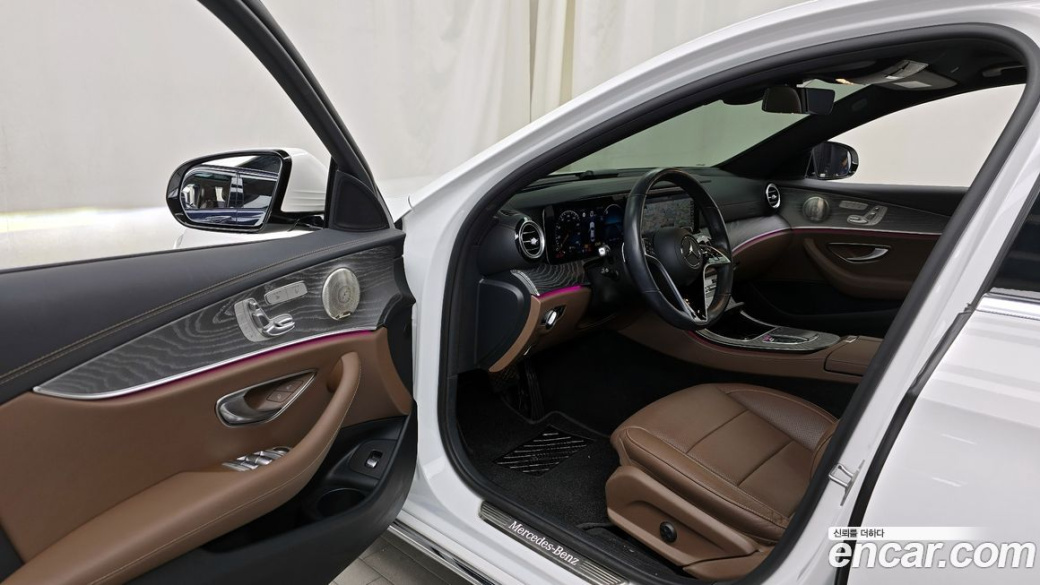 Mercedes-Benz E-Class E350 4MATIC Exclusive, 2023