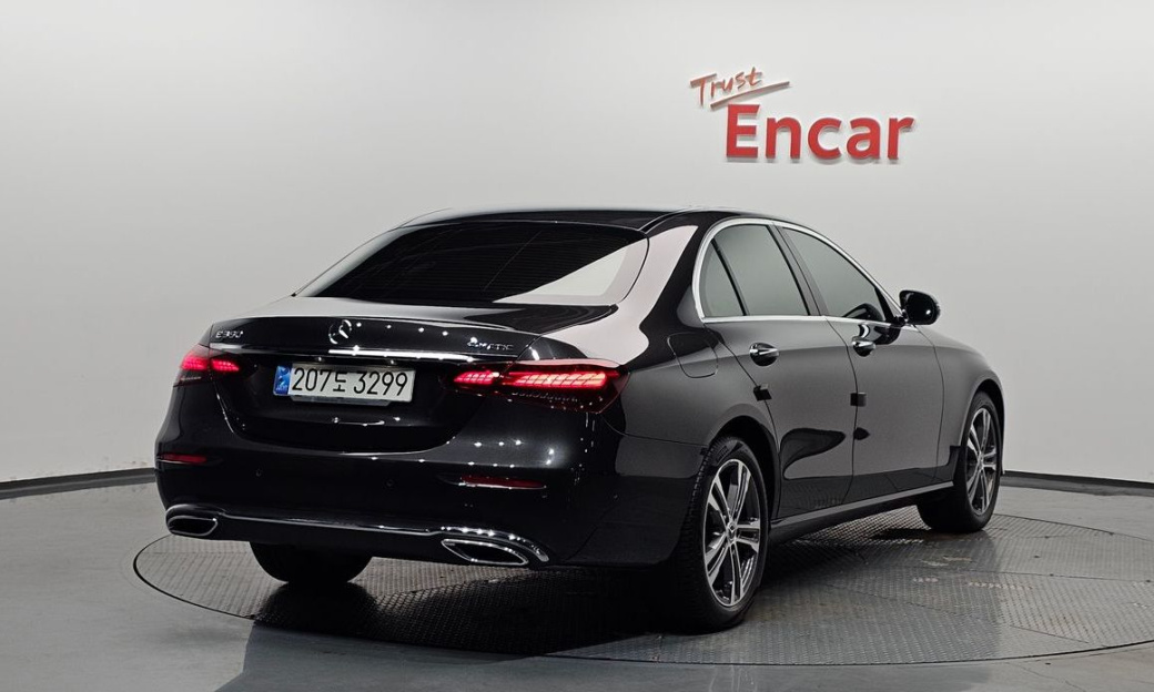 Mercedes-Benz E-Class E350 4MATIC Avantgarde, 2022