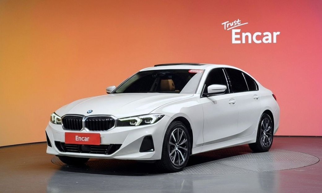 BMW 3-Series 320i, 2023