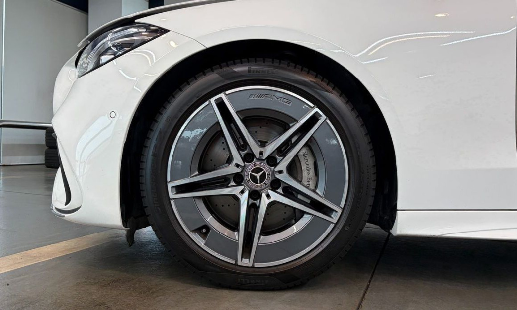 Mercedes-Benz C-Class C200 AMG Line, 2025