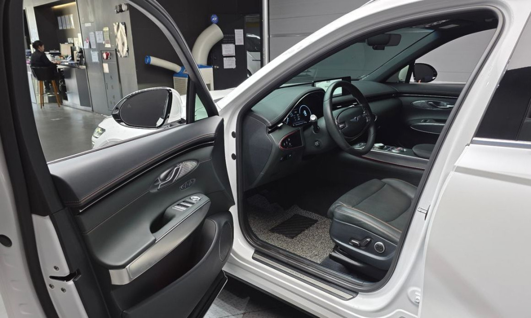 Genesis GV70 2.5T Gasoline 2WD, 2021