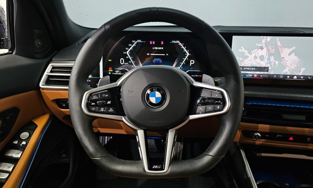 BMW 3-Series 320i M Sport, 2025