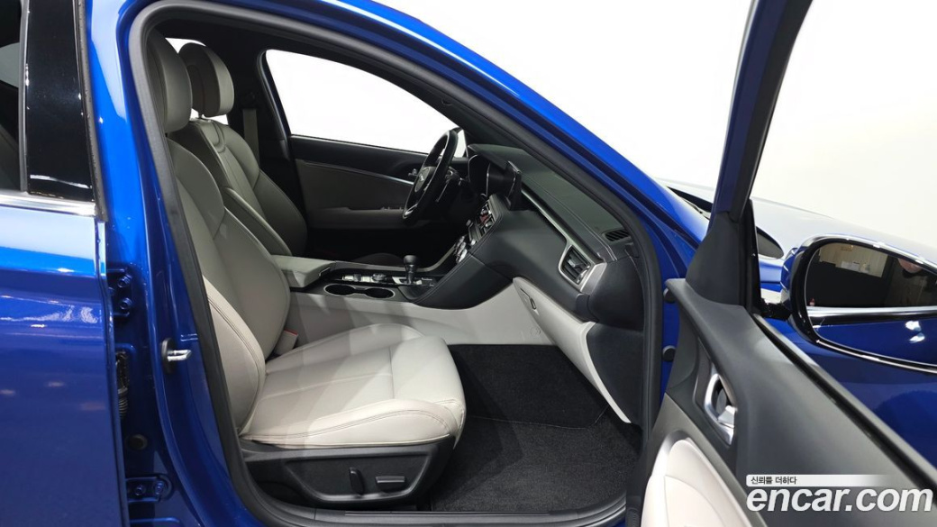 Genesis G70 Gasoline 2.0T 2WD, 2023