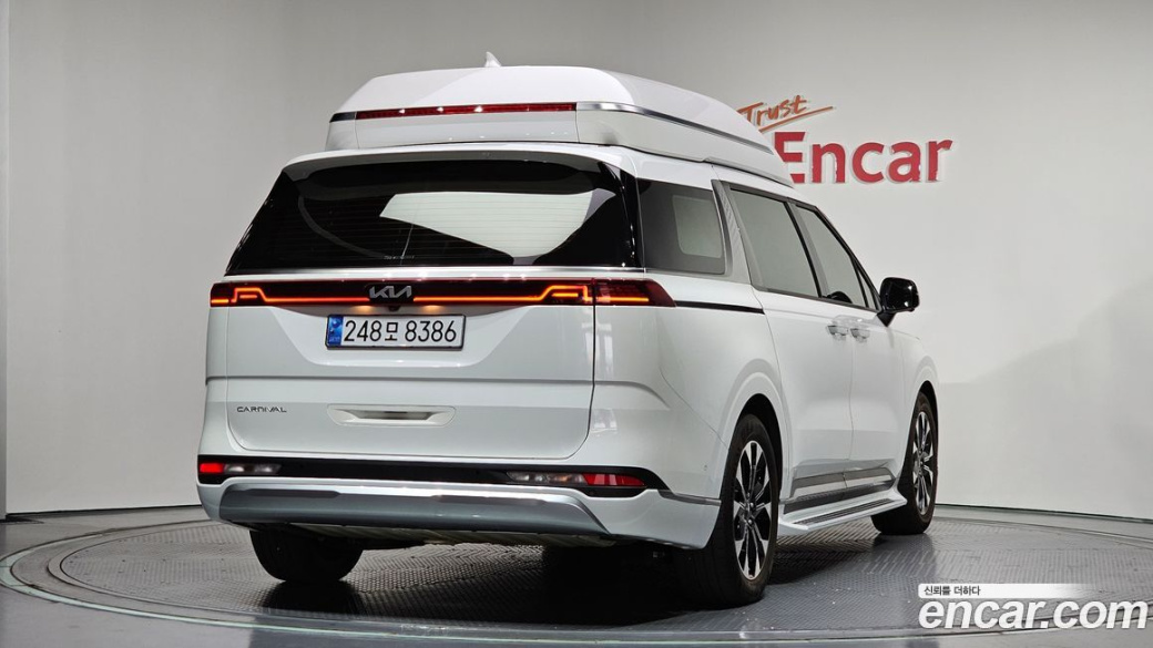 Kia Carnival 9-Seater Hi-Limousine, 2022