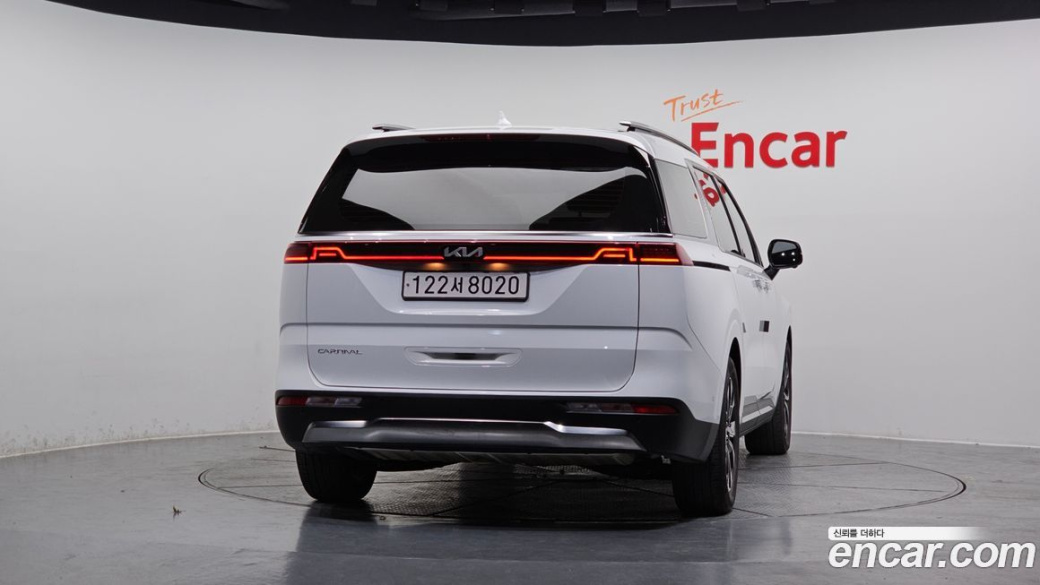 Kia Carnival 7-Seater Signature, 2023