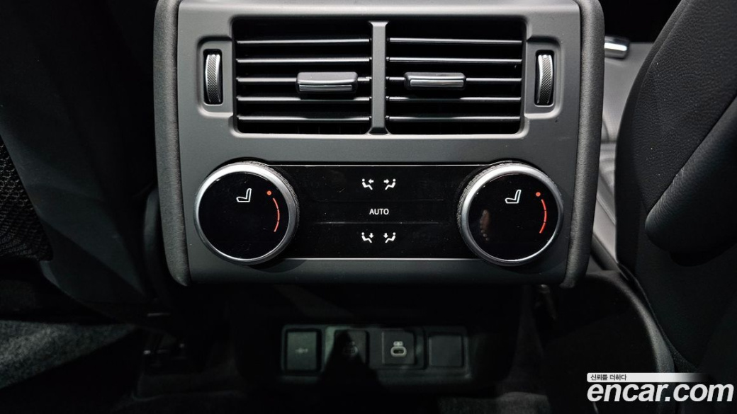 Land Rover Discovery 2.0 P300 SE, 2023