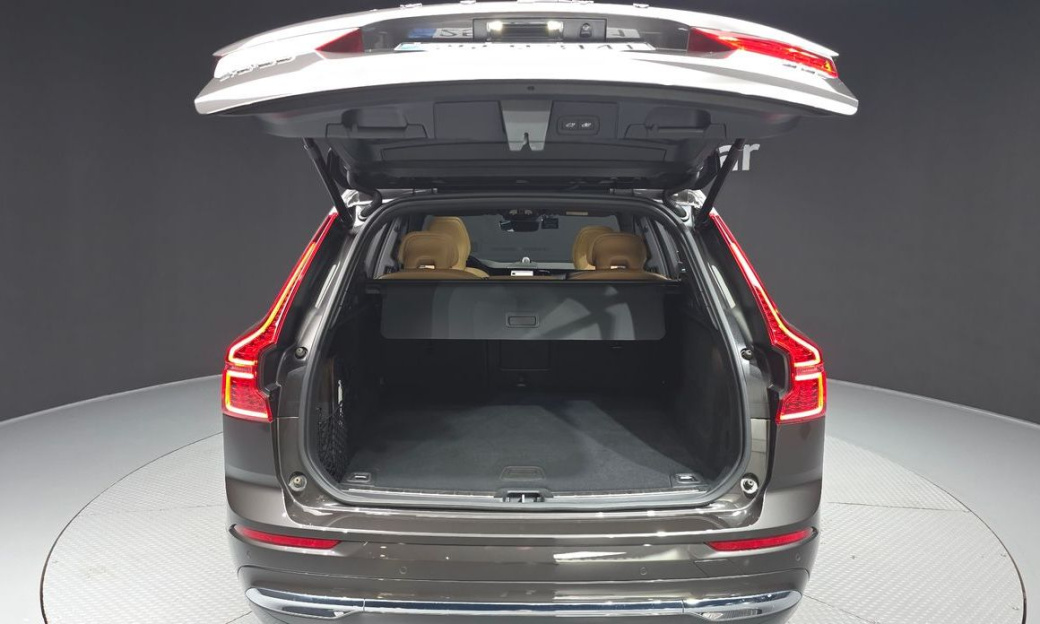 Volvo XC60 B5 Ultra Bright, 2025