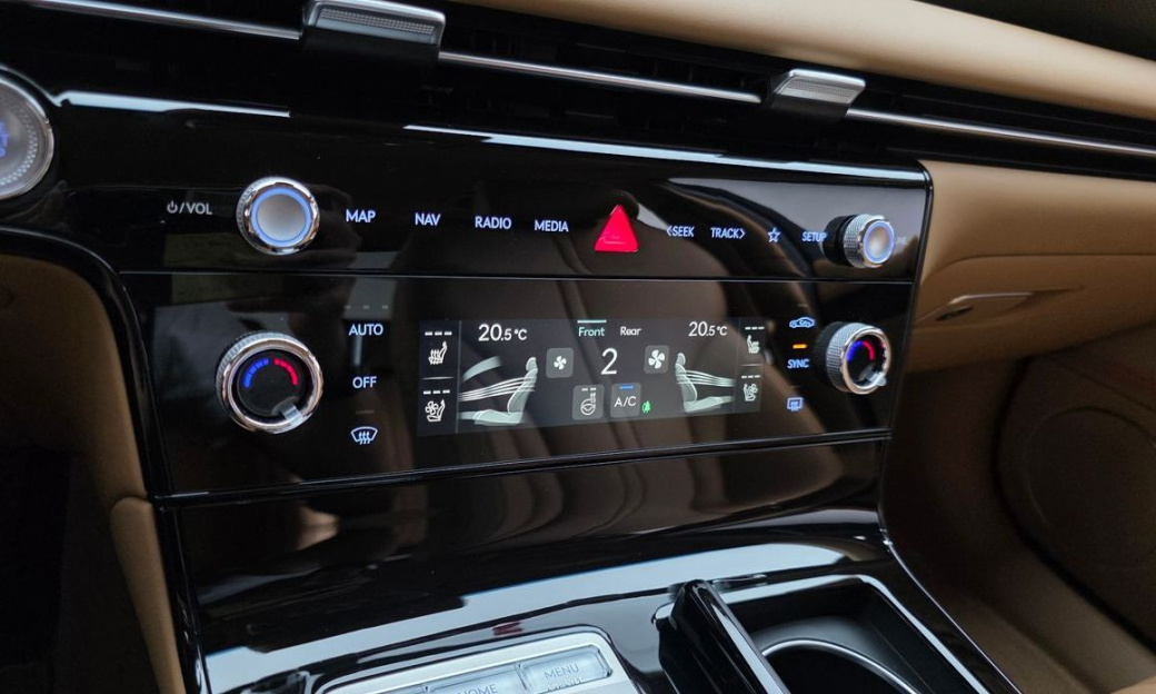 Genesis G80 Gasoline 2.5 Turbo AWD, 2025