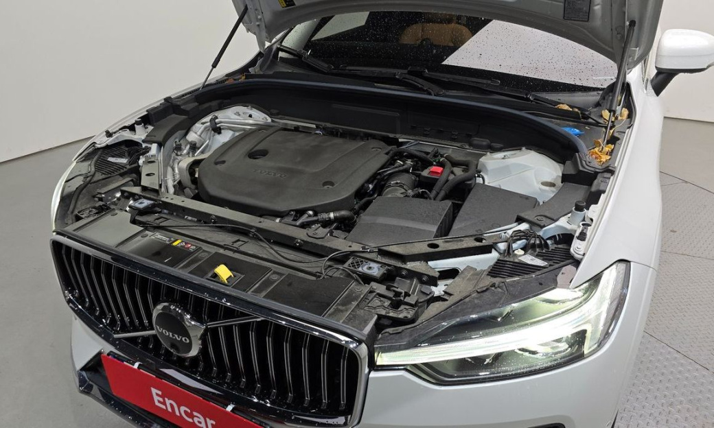 Volvo XC60 B6 Ultimate Bright, 2024