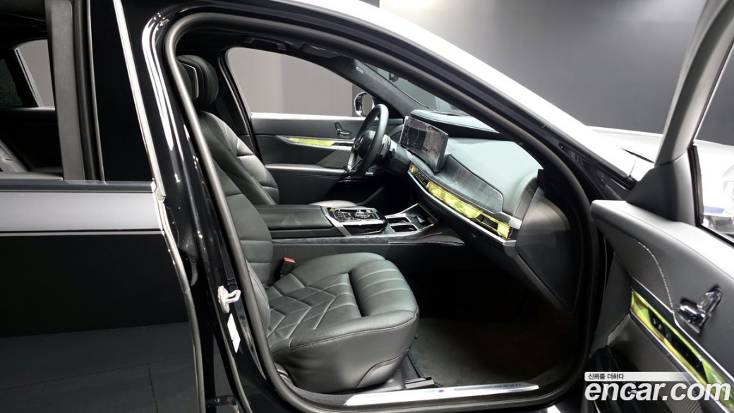 BMW 7-Series 740i sDrive M Sport, 2023