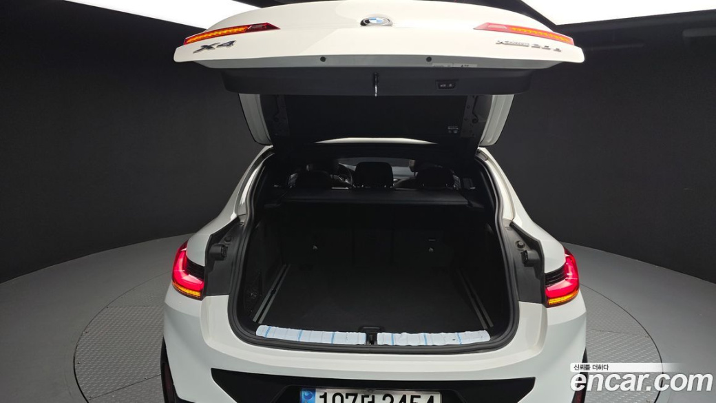 BMW X4 xDrive 20d M Sports Pro, 2023