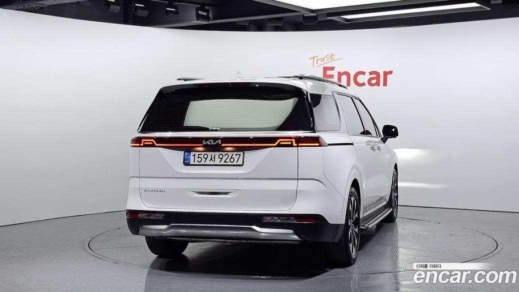 Kia Carnival 7-Seater Signature, 2022
