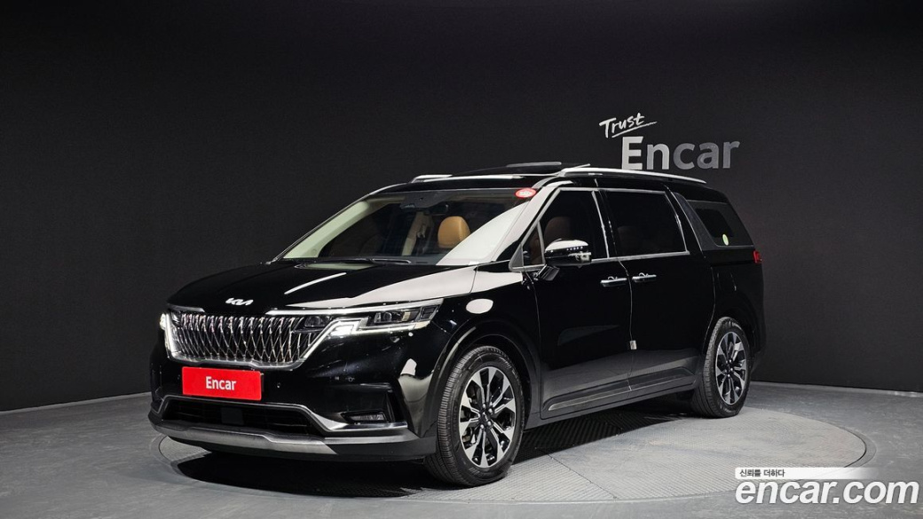 Kia Carnival 9-Seater Signature, 2023