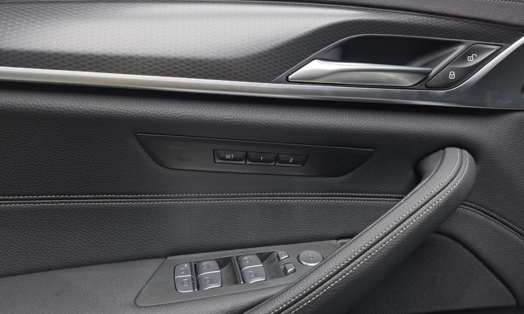 BMW 5-Series 520i M Sport, 2023