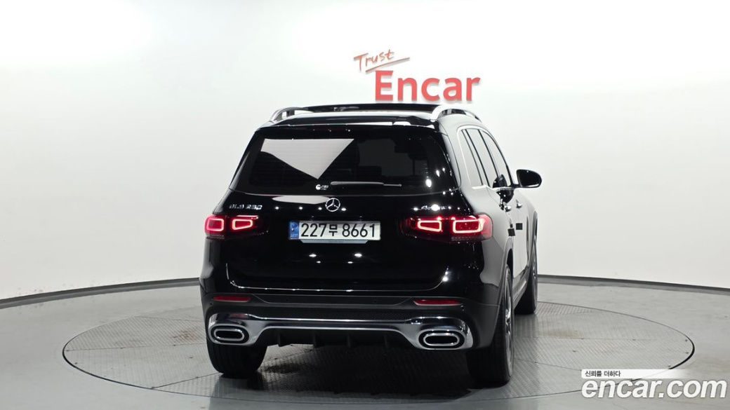 Mercedes-Benz GLB-Class GLB250 4MATIC, 2023