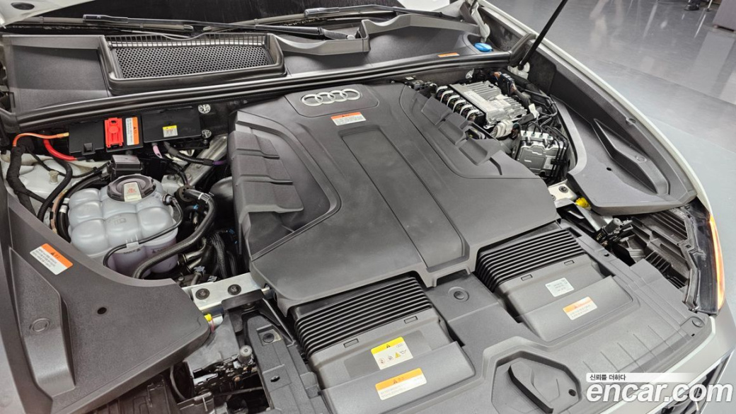 Audi Q8 45 TDI Quattro Premium, 2023