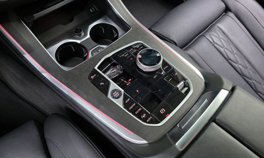 BMW X5 xDrive 40i xLine, 2025