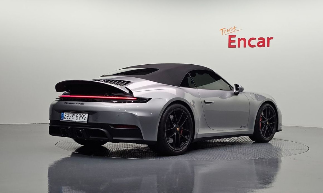 Porsche 911 Carrera 4 GTS Cabriolet, 2026