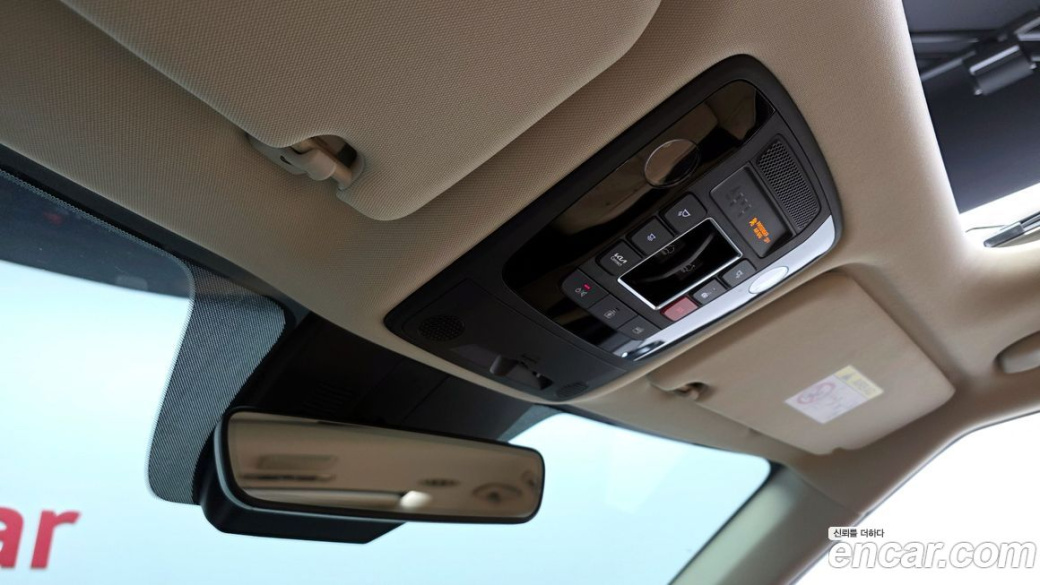 Kia Carnival 7-Seater Signature, 2023