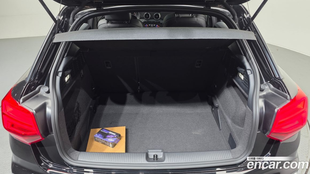 Audi Q2 35 TDI Premium, 2023
