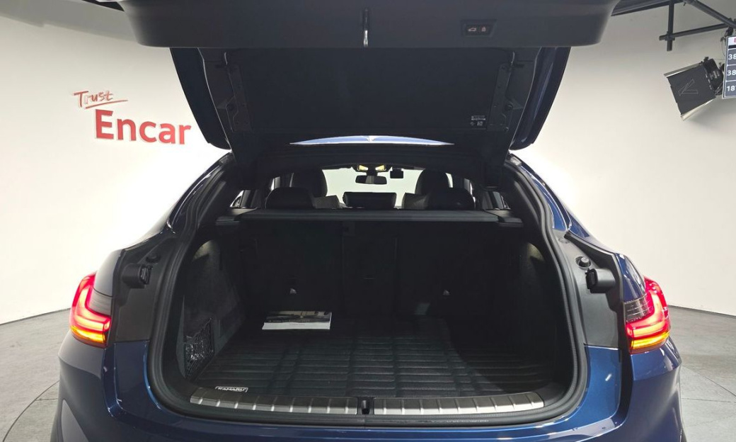 BMW X4 xDrive20i M Sport, 2023