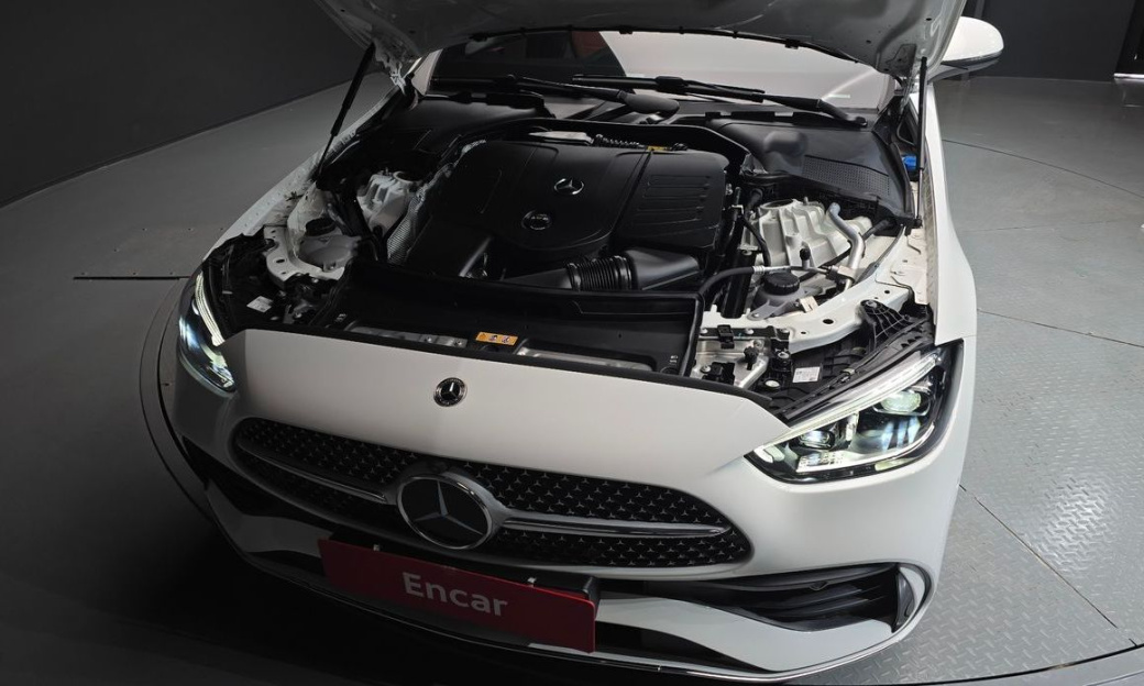 Mercedes-Benz C-Class C300 4MATIC AMG Line, 2023