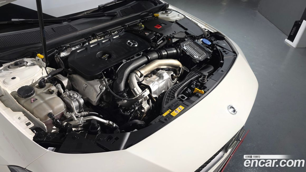 Mercedes-Benz CLA-Class CLA250 4MATIC, 2025