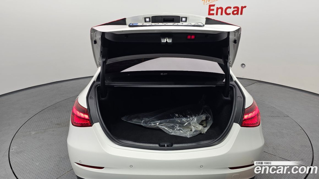 Mercedes-Benz C-Class C200 4MATIC Avantgarde, 2022