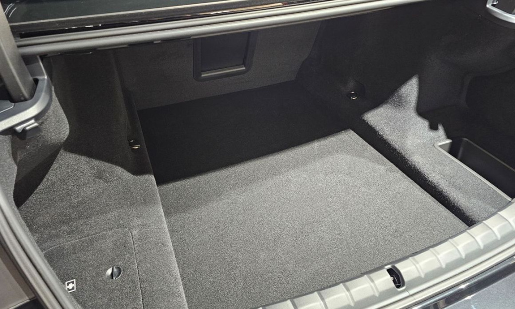 BMW 7-Series 740i xDrive M Sport, 2025