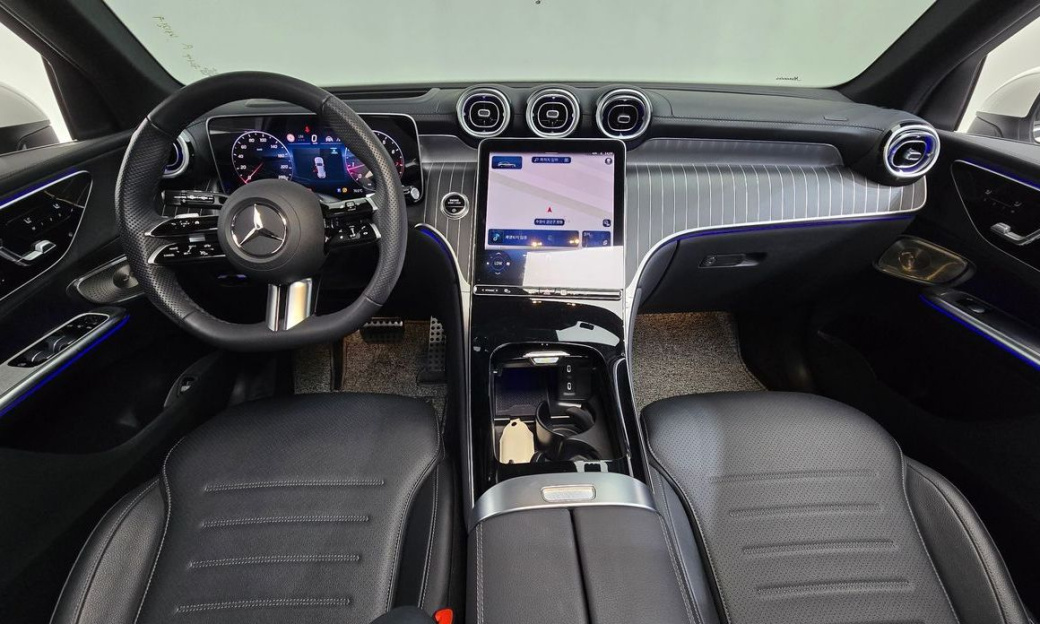 Mercedes-Benz GLC-Class GLC300 4MATIC AMG Line, 2025