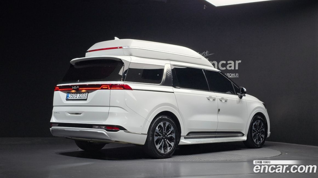 Kia Carnival 7-Seater Hi-Limousine, 2023