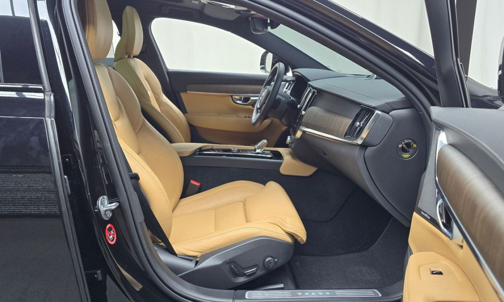 Volvo V90 B5 Ultimate AWD, 2024