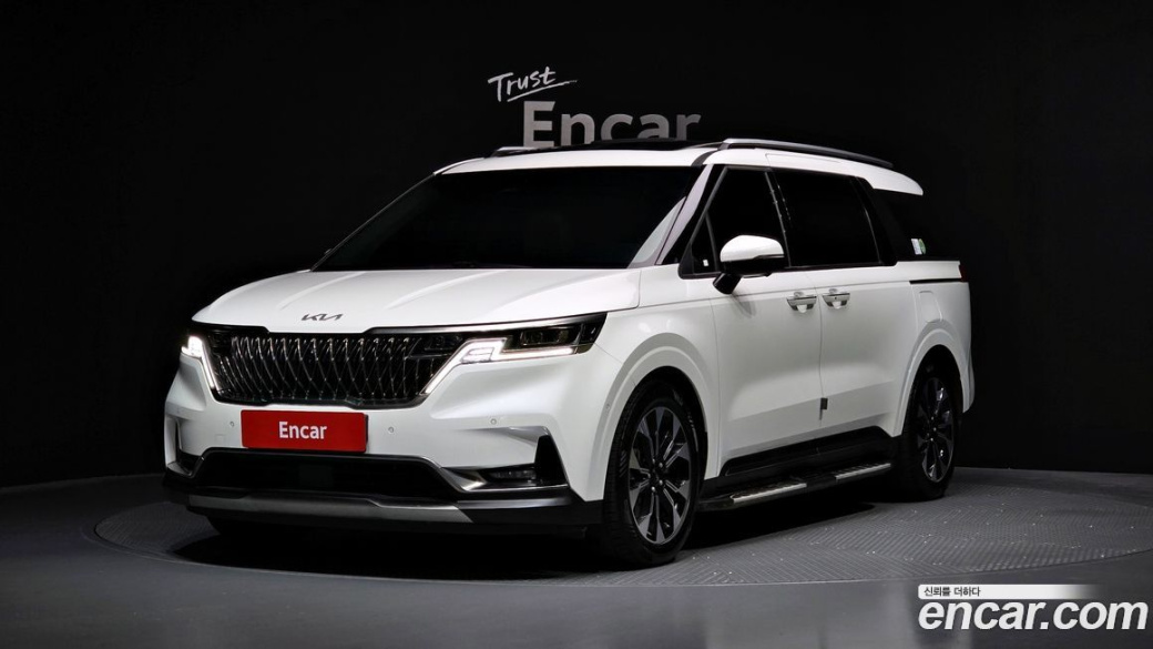 Kia Carnival 7-Seater Signature, 2022