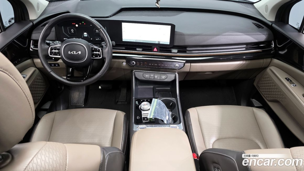Kia Carnival 7-Seater Gravity, 2024