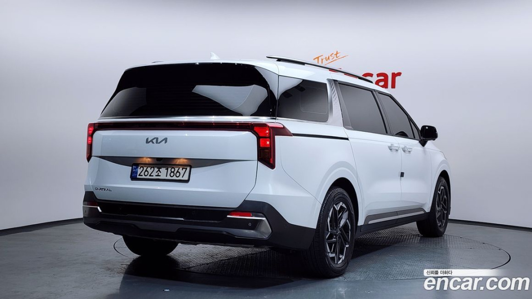 Kia Carnival 9-Seater Noblesse, 2024