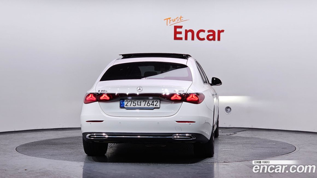 Mercedes-Benz E-Class E300 4MATIC Exclusive, 2024