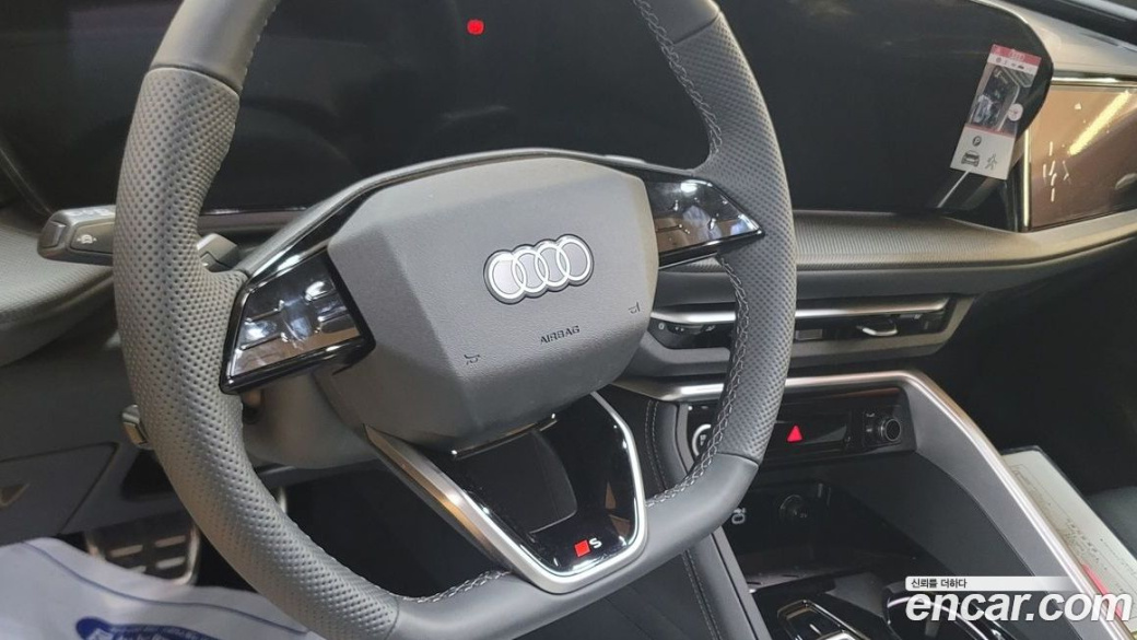 Audi Q5 40 TDI Quattro S Line Black Edition, 2025