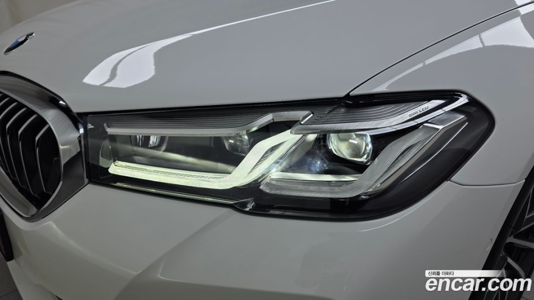 BMW 5-Series 520i M Sport, 2023