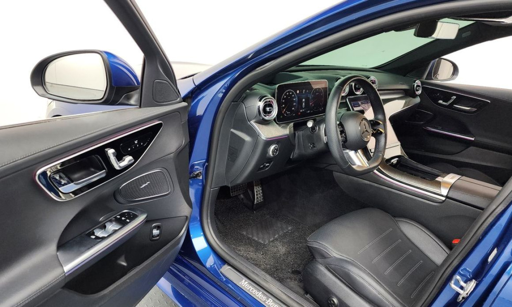 Mercedes-Benz C-Class C300 4MATIC AMG Line, 2023