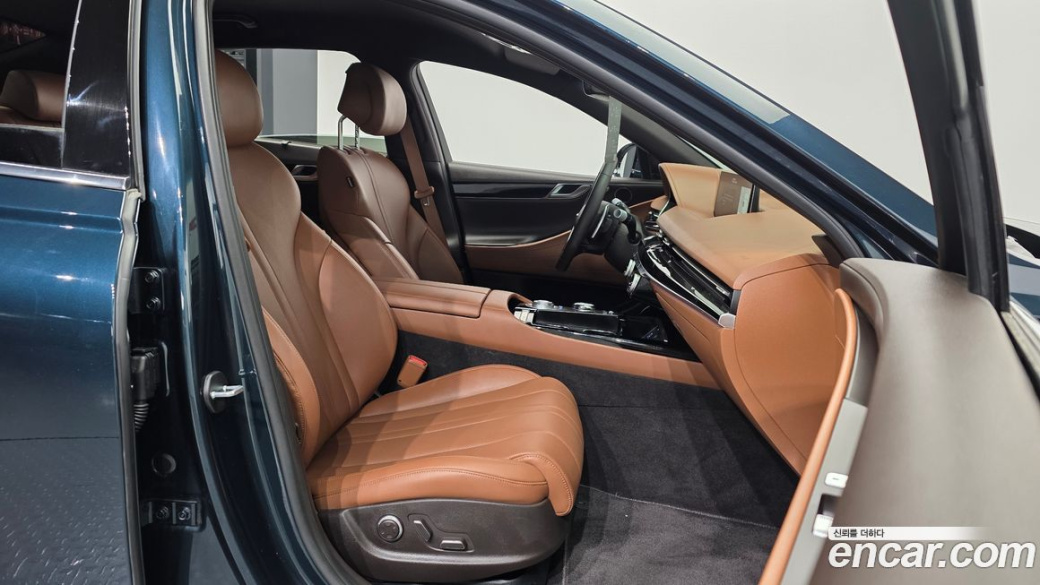 Genesis G80 Gasoline 2.5 Turbo 2WD, 2023
