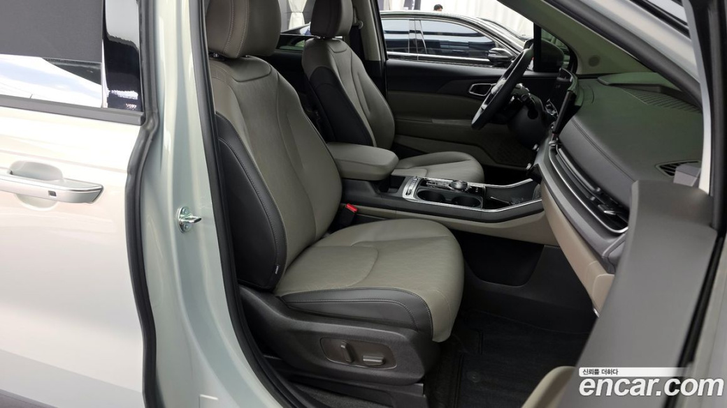 Kia Carnival 9-Seater Noblesse, 2025